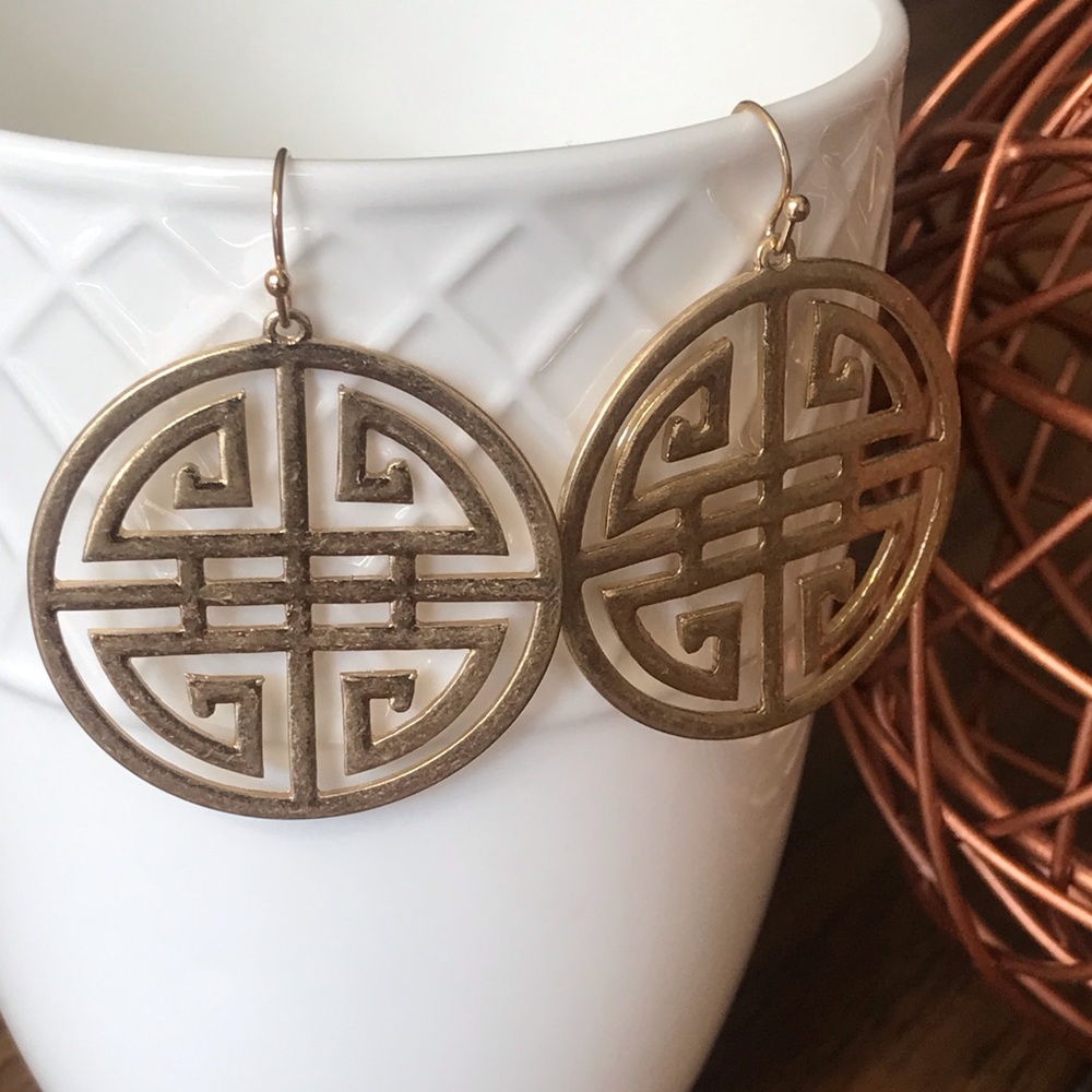 Gold Tone Drop Filigree Medallion Earrings! Boho - Picture 5 of 6